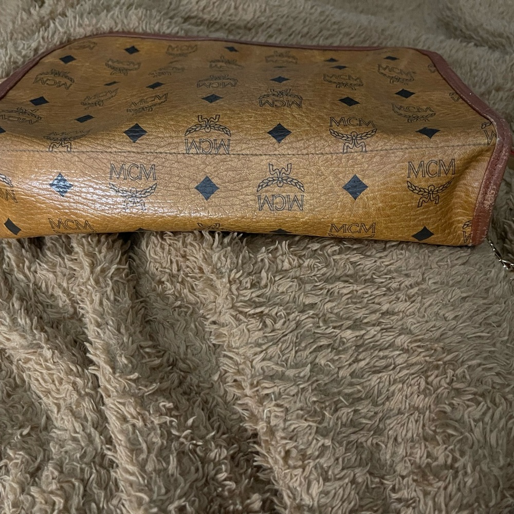 MCM cognac clutch travel bag - Picture 3 of 14